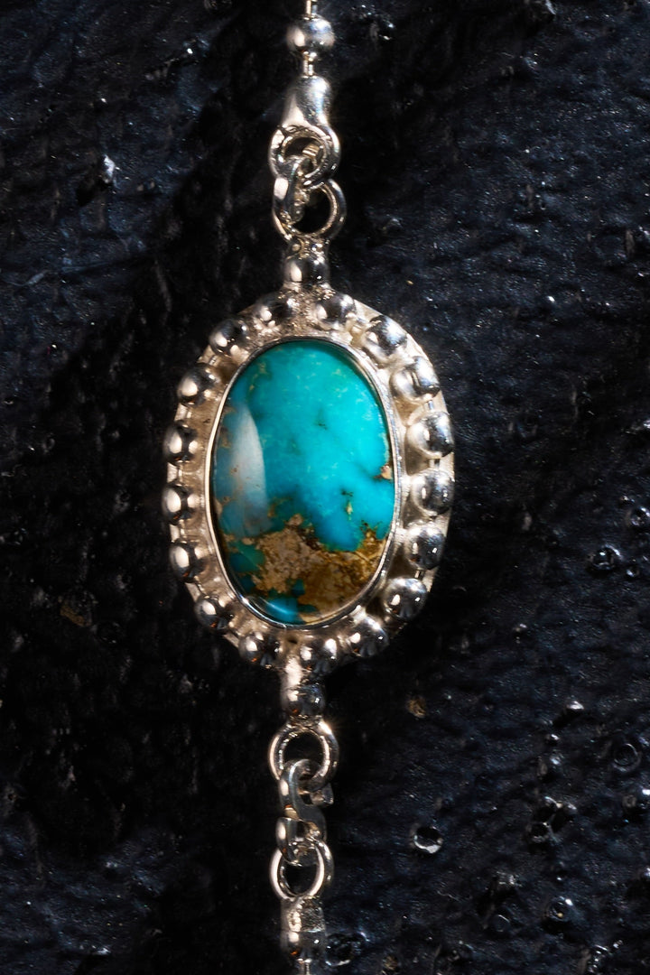Bracelet with a turquoise stone in 925 silver