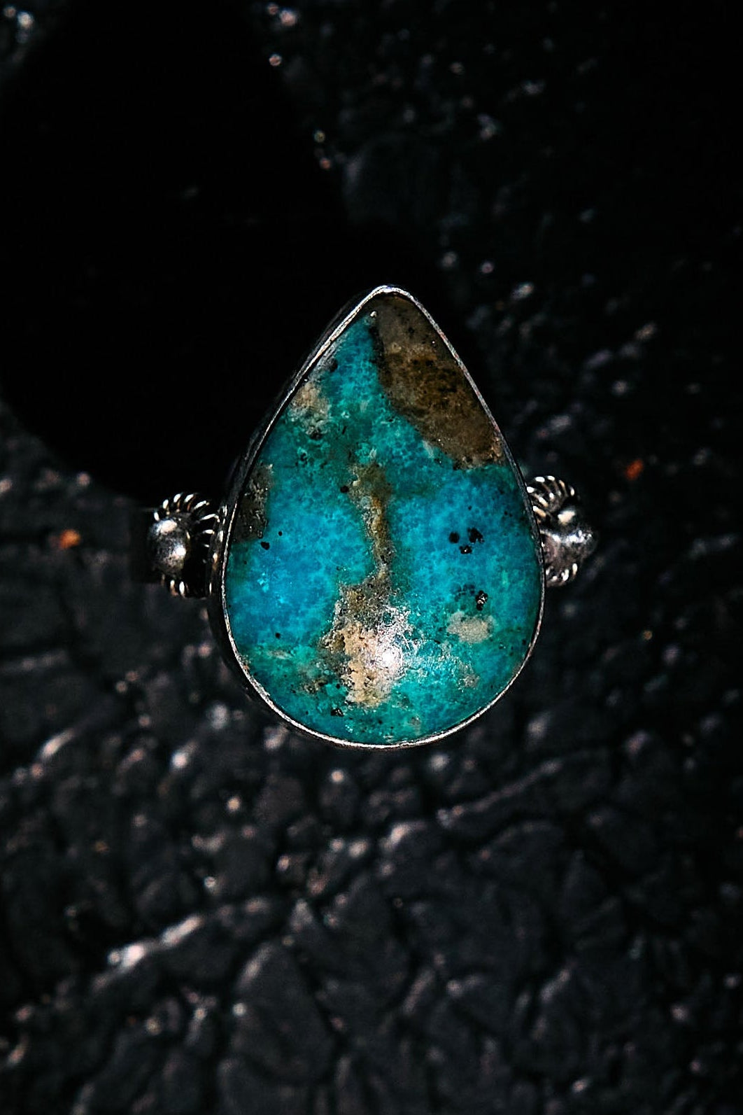 Turquoise ring on a 925 silver band