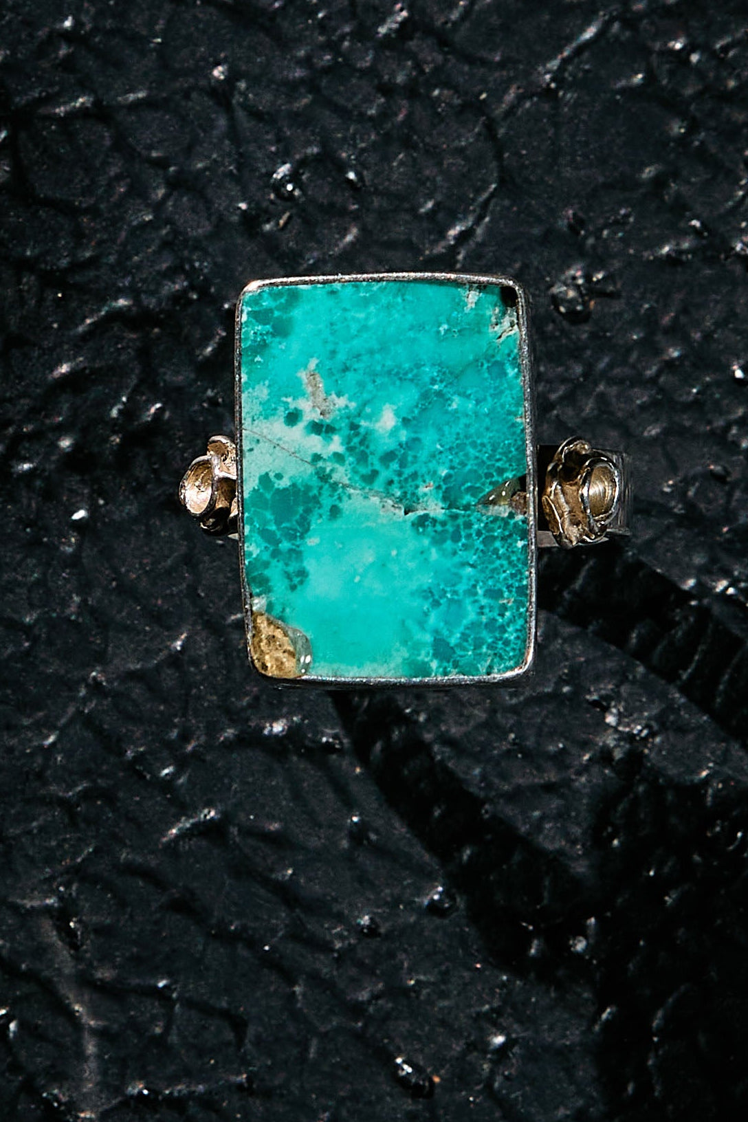 Turquoise ring handcrafted in 925