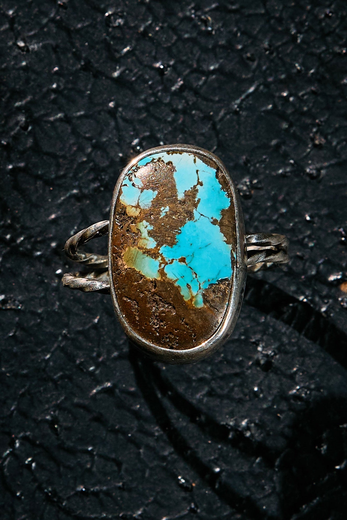 Ring with a rare Persian turquoise stone 